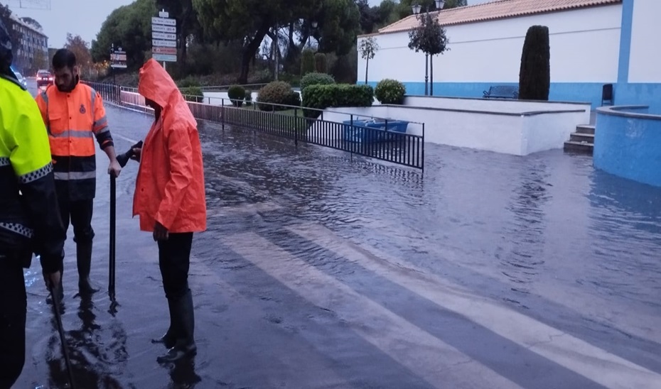 Imagen del artículo El 112 pide extremar la prudencia en Huelva que aún mantiene aviso naranja por lluvias y tormentas
